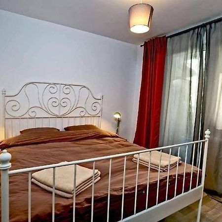 Poetry I Piata Victorei Bucarest Esterno foto