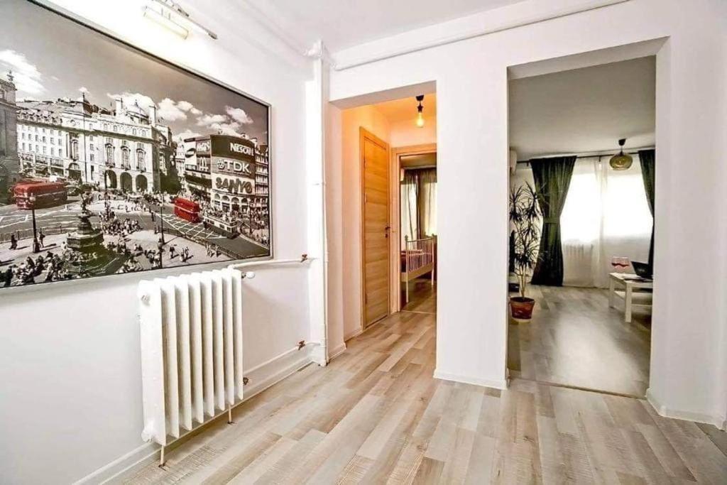 Poetry I Piata Victorei Bucarest Esterno foto